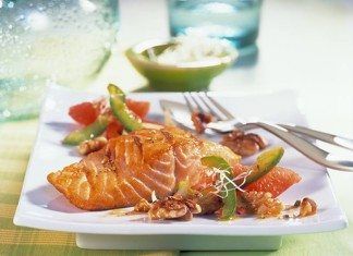 Salmón a la parrilla con pomelo rosa salmon a la parrilla con pomelo rosa y nueces
